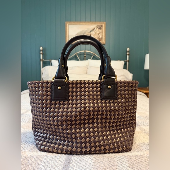 Banana Republic Handbags - Banana Republic woven leather bag
